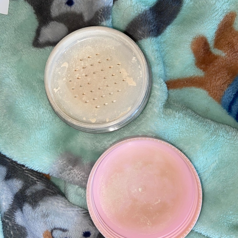 3/$12🧡💜kylie loose powder container - Picture 5 of 5